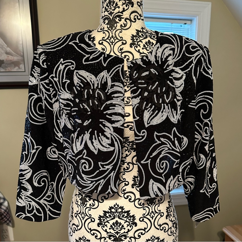 Cropped sequence blazer from collections by Lourea